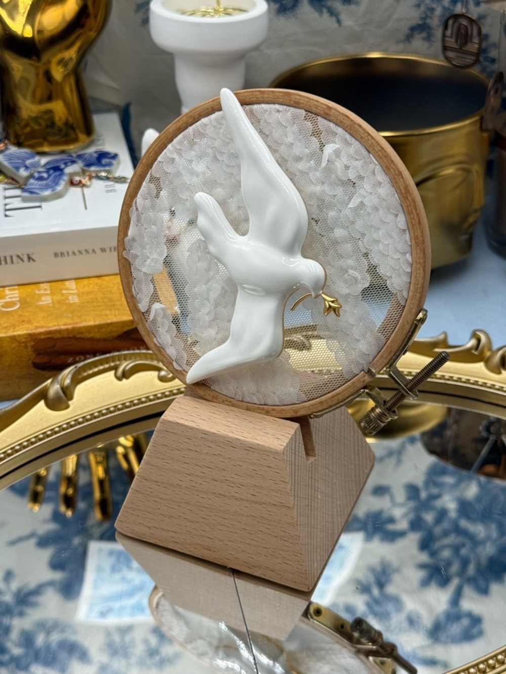🆕 SCHIAPARELLI for Museum Gift Shop 🧿 NWOT White Dove Bird of Peace Brooch - Picture 13 of 16